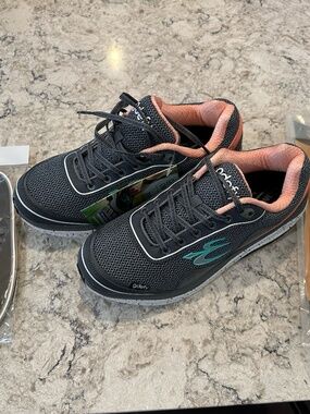 NIB Gravity Defyer VersoShock Mighty Walk Gray Pink 9.5M + Insoles Laces